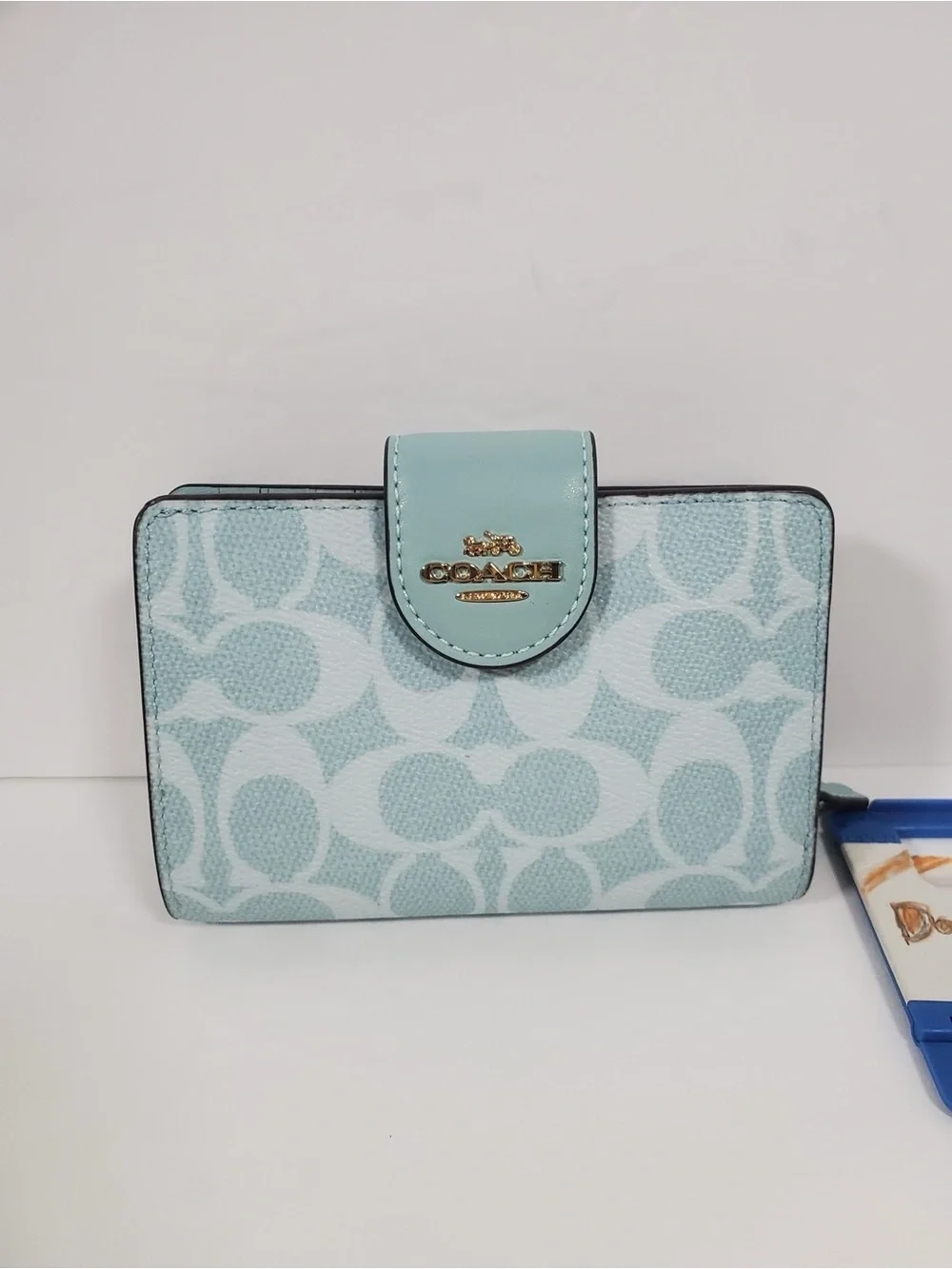 NWT Coach Medium Corner Zip Wallet
